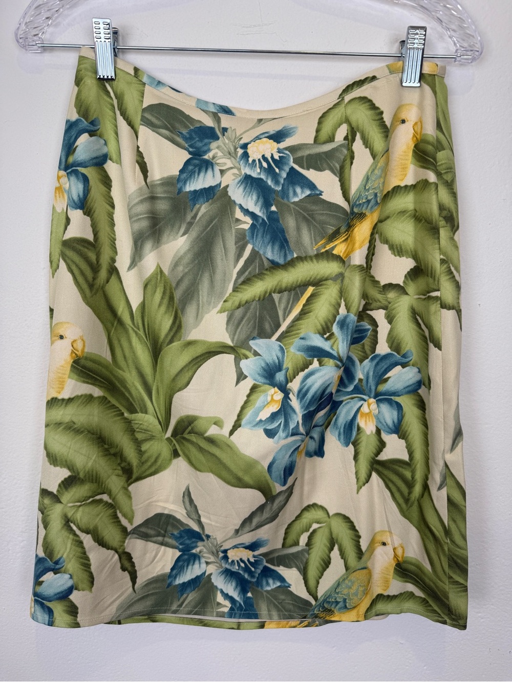 Tommy Bahama Silk Size 6 Tropical Bird Floral Wrap Skirt - Picture 4 of 7